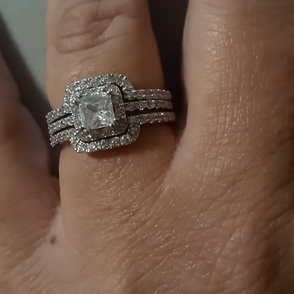 Trio Sterling Silver 925 ring set. princess Cz cut with 2 pave cz fitted rings. - Picture 2 of 10